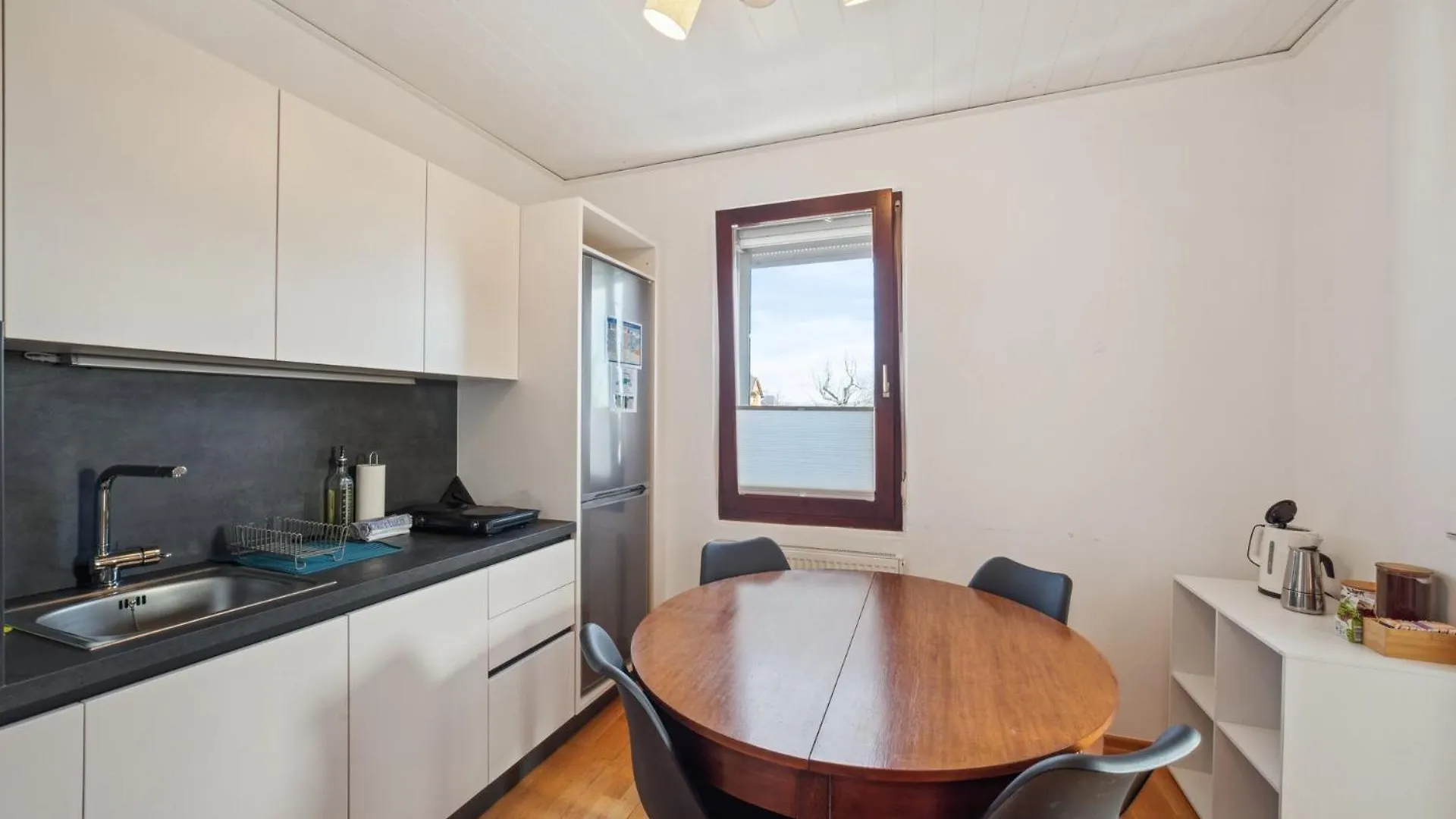 Sali Homes K39 Monte-Carlo -Spacious 6-Bedroom Apartment With Terrace And Garden Views In Bayreuth Ideal For Groups